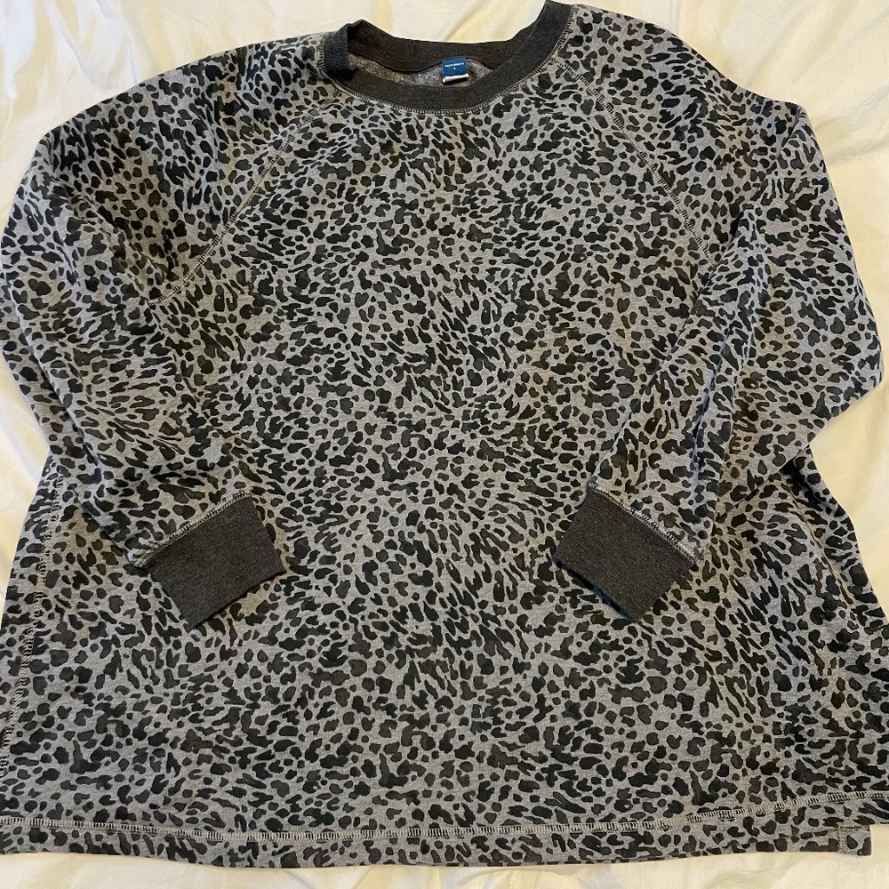 Old Navy Maternity and Nursing Sweatshirt, Size L